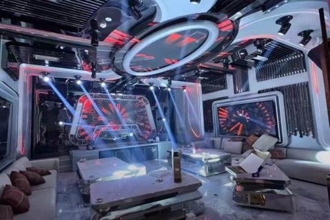 广州夜总会蕞新招聘,Lucky夜总会直招营销,打造美好明天